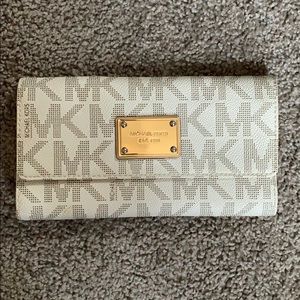 Michael Kors MK Cream Clutch Wallet